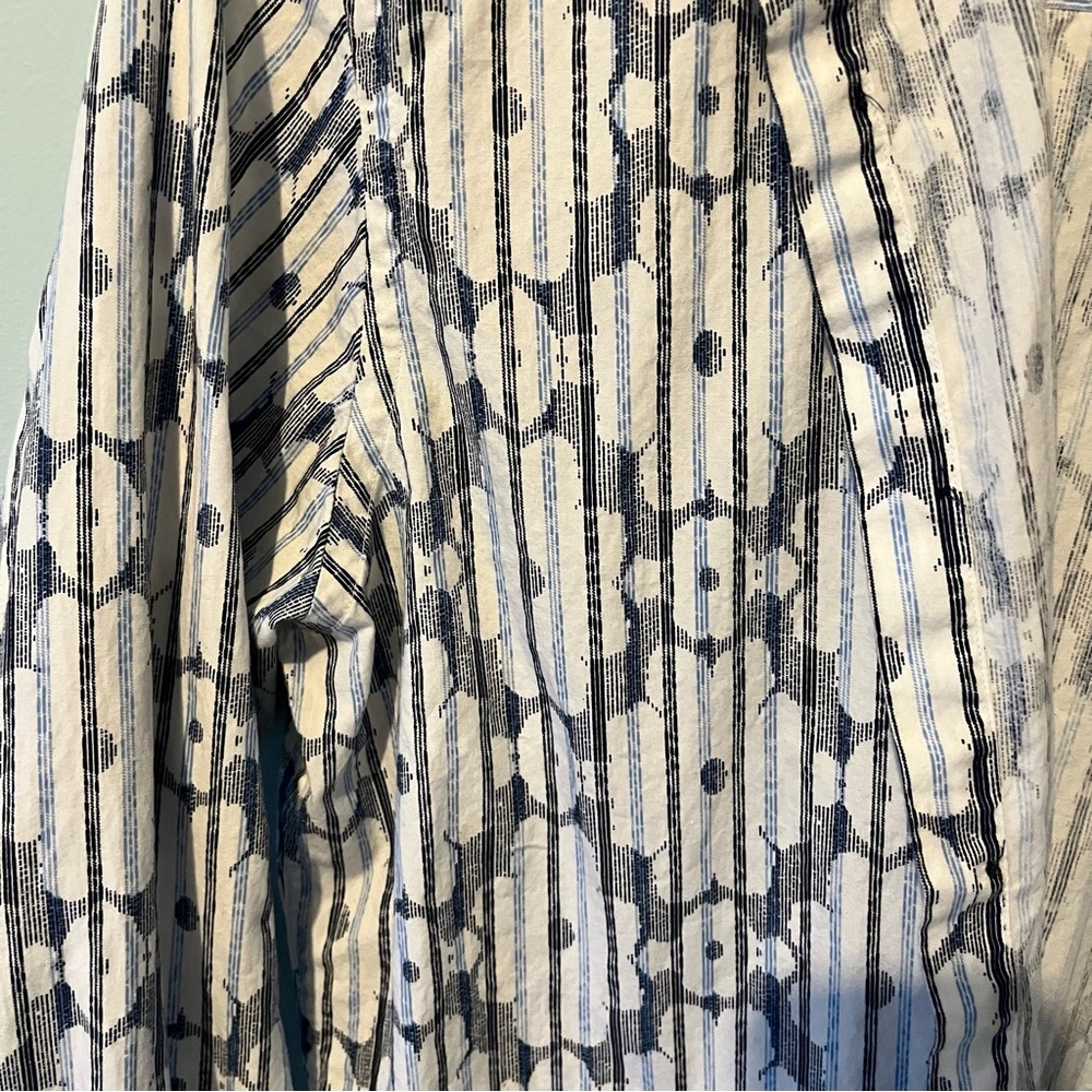 Men’s Spring Floral Button Up - Picture 7 of 7